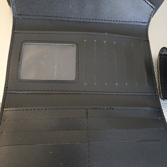 Designer Inspired wallet - Picture 9 of 11